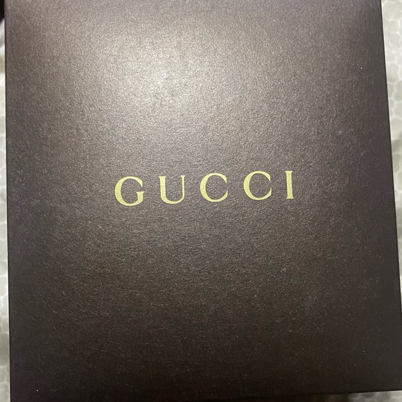 Gucci watch / authentic - Picture 4 of 4